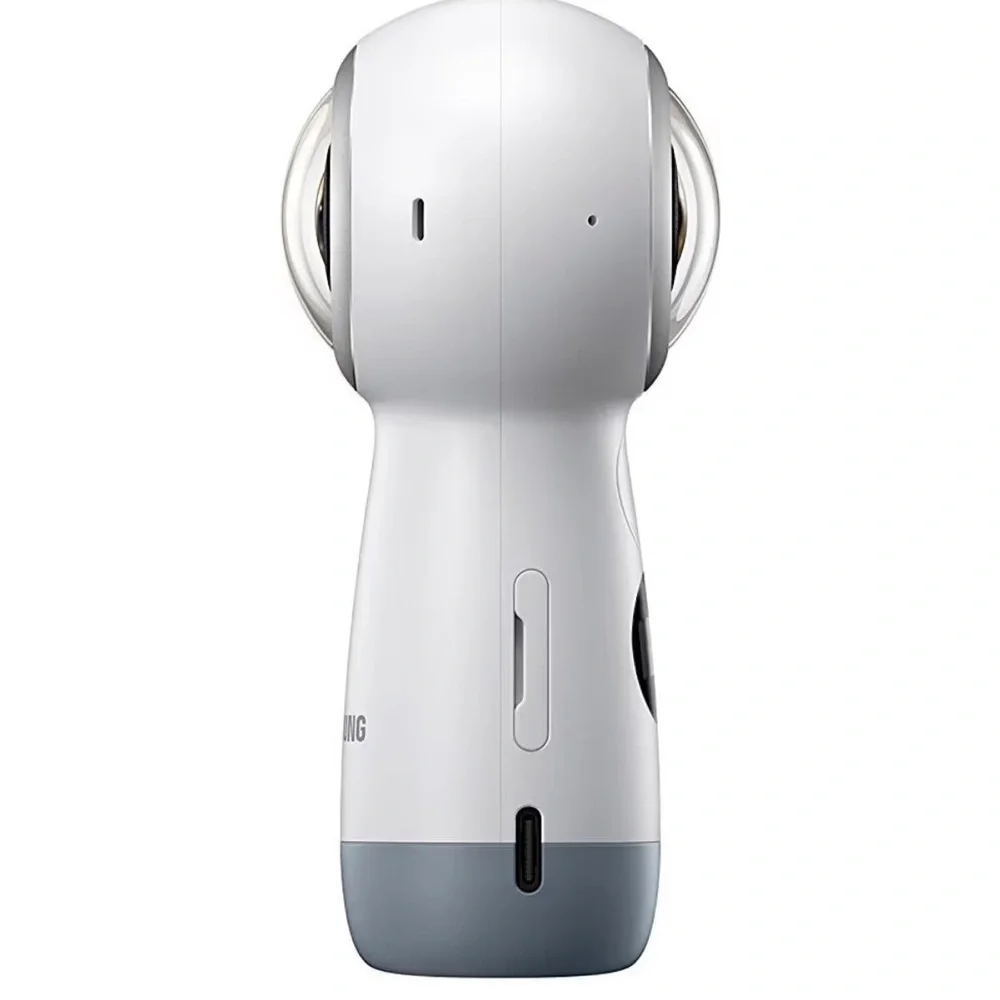 📦 BUNDLE: VR 360° Filmmaker - Vuze+ 4K 3D Camera, Gear 360, Case, & Memory Cards